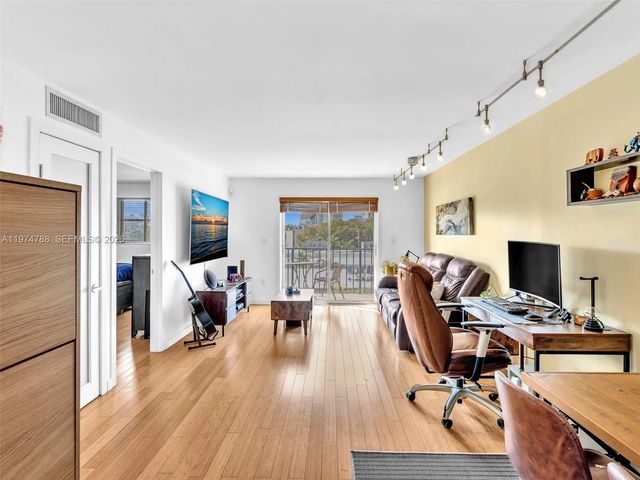 1236 Alton Road #402, Miami Beach