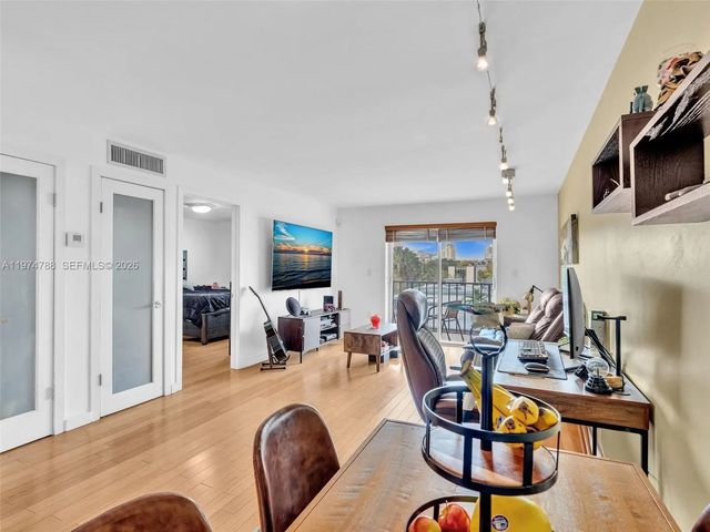 2 of 25 - 1236 Alton Road #402, Miami Beach, FL