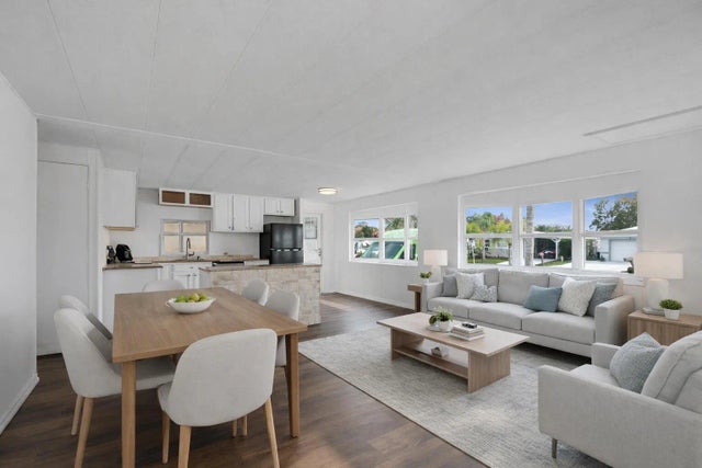 Photo of Listing #R11167999