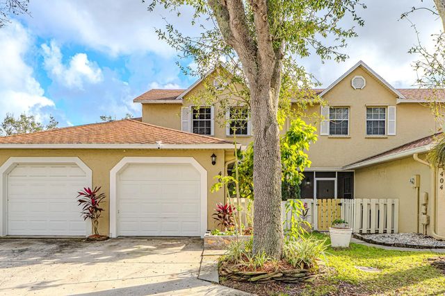 405 Maplewood Drive #405, Greenacres