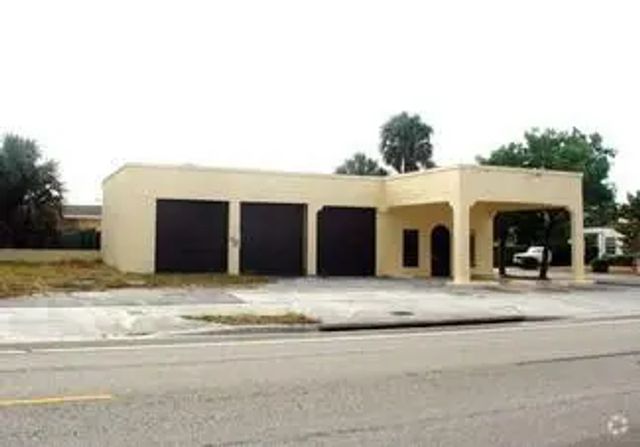 2 of 10 - 3712 S Olive Avenue, West Palm Beach, FL