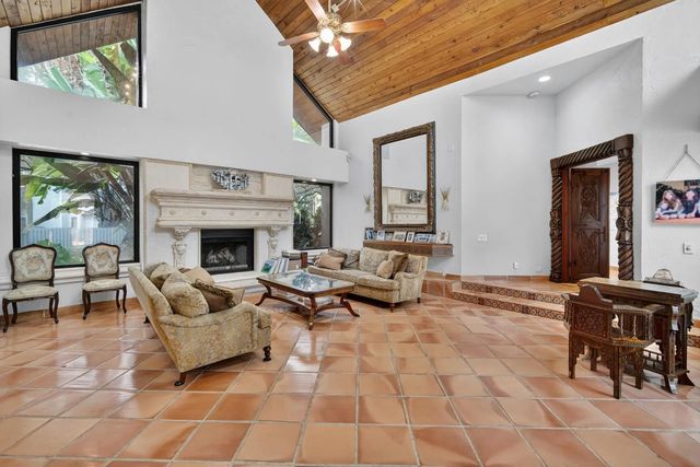4 of 73 - 5720 Sw 33rd Terrace, Hollywood, FL