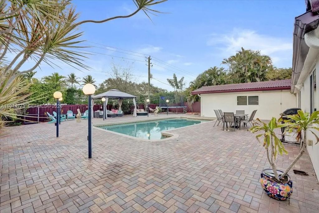 4925 Tyler Street, Hollywood