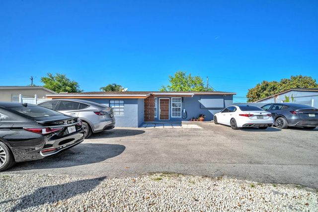 3 of 32 - 7151 Taft Street, Hollywood, FL