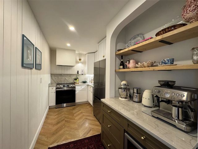 5 of 37 - 9 Ne 19th Court #211c, Wilton Manors, FL
