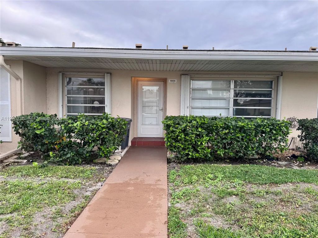 8838 Bella Vista Drive, Boca Raton