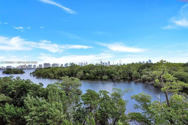 16385 Biscayne Boulevard #421, North Miami Beach