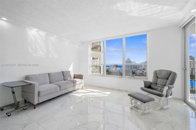 3 of 25 - 4101 Pine Tree Drive #919, Miami Beach, FL