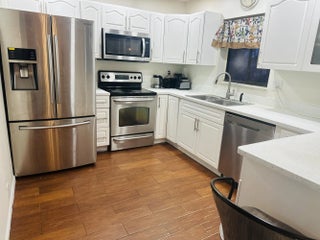 Photo of Listing #R11168107