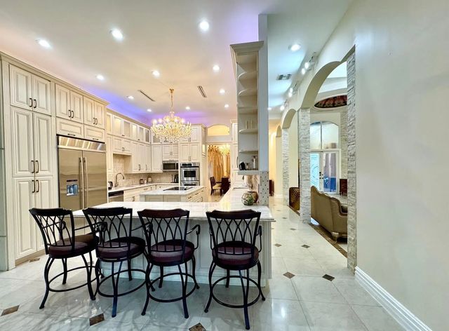 3 of 32 - 5981 Sw 37th Terrace, Fort Lauderdale, FL