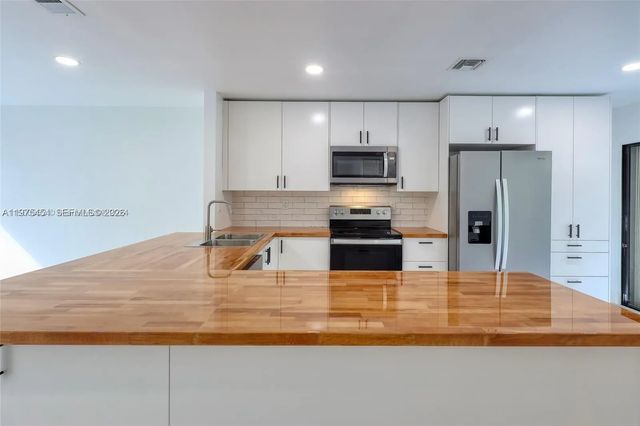 3 of 25 - 3905 Adra Avenue #j-46b, Doral, FL