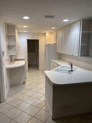 Photo of Listing #R11168247