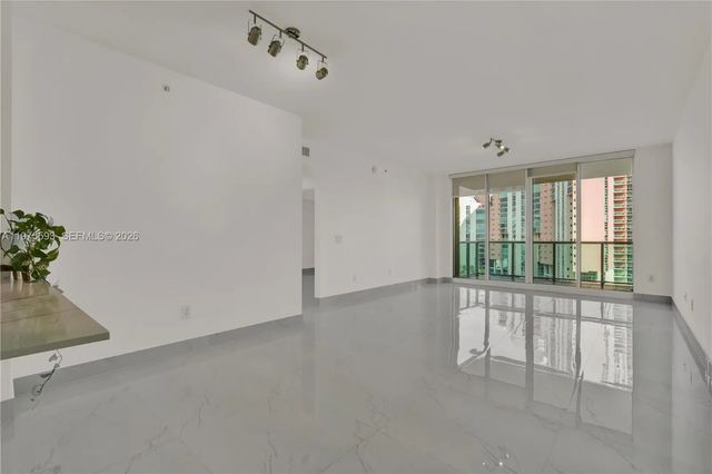 4 of 26 - 3340 Ne 190th Street #1108, Aventura, FL