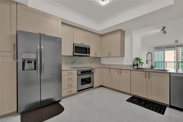 5 of 26 - 3340 Ne 190th Street #1108, Aventura, FL