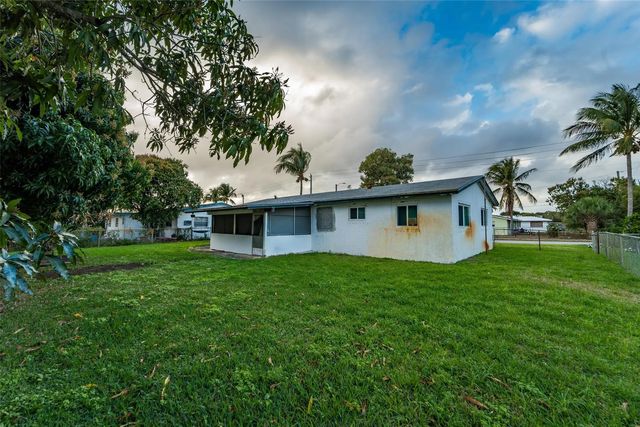 4 of 43 - 241 W 20th Street, Riviera Beach, FL