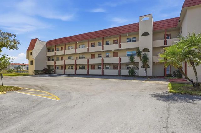 3 of 22 - 8040 N Sunrise Lakes Drive #303, Fort Lauderdale, FL