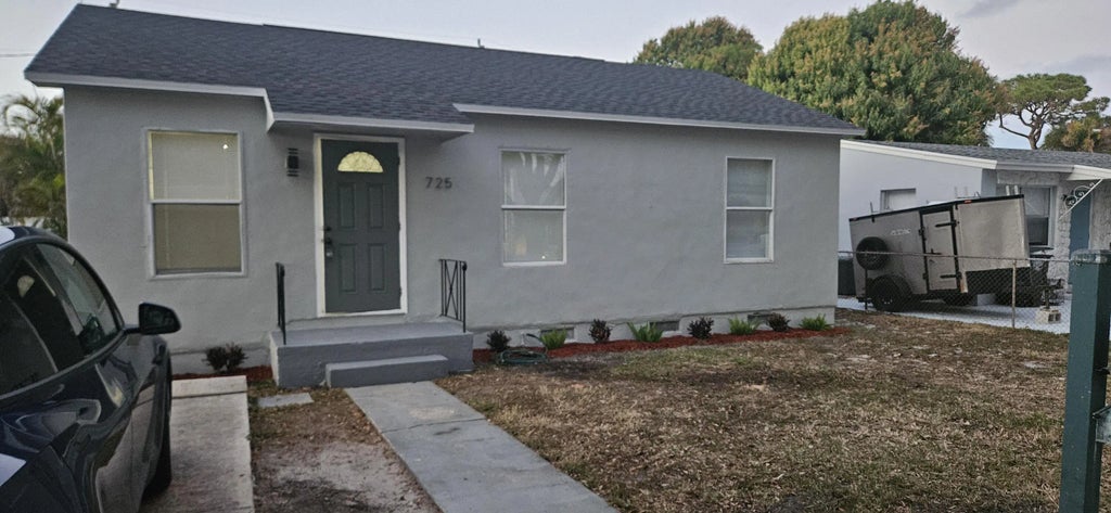 725 Nathan Hale Road, West Palm Beach