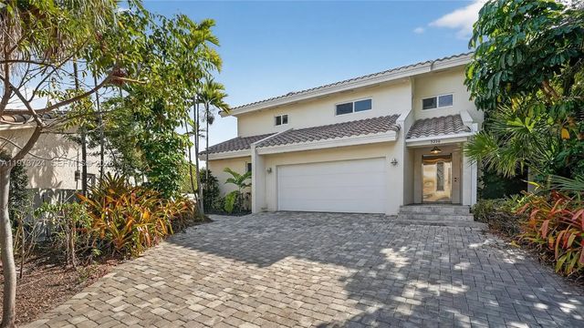 5 of 45 - 3226 Ne 168th Street, North Miami Beach, FL