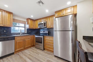 Photo of Listing #R11168344