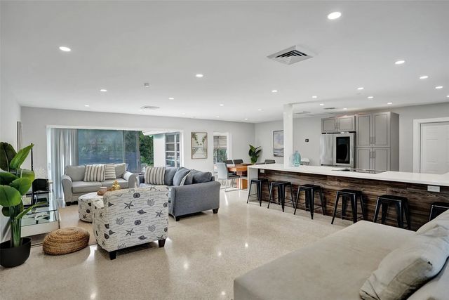 5 of 67 - 260 Allenwood Drive, Lauderdale-By-The-Sea, FL