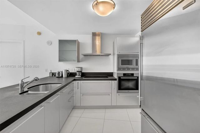 3 of 47 - 18201 Collins Avenue #2008, Sunny Isles Beach, FL