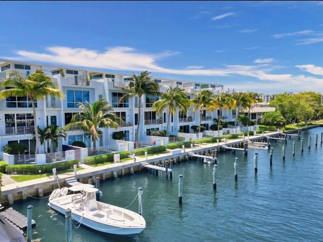 2743 Ne 1st Street, Pompano Beach