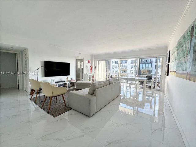 4 of 28 - 555 Crandon Boulevard #82, Key Biscayne, FL