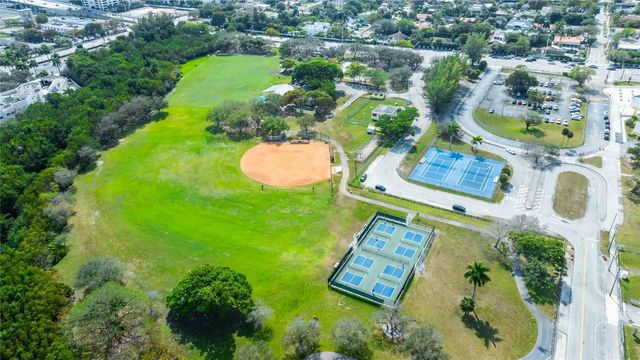 2 of 50 - 2515 Ne 207th Street, Miami, FL