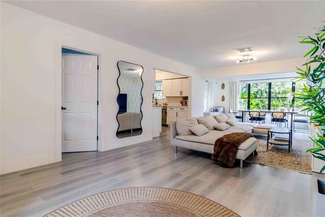 3 of 50 - 2515 Ne 207th Street, Miami, FL