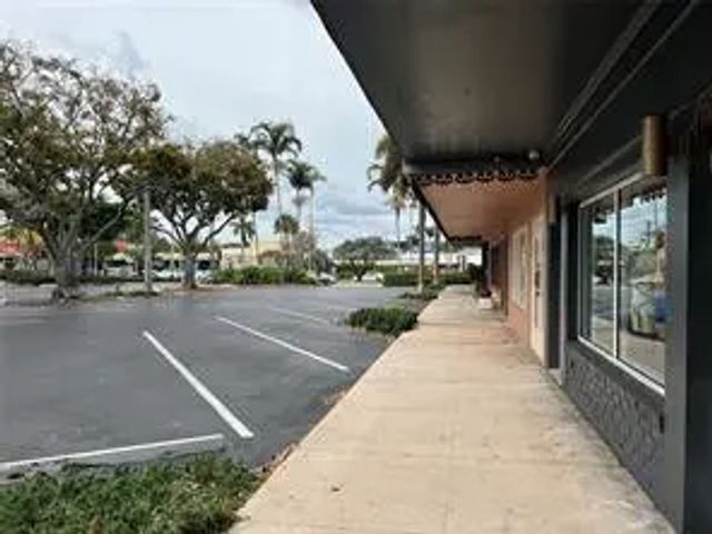 4 of 11 - 3020 N Federal Highway #6 - 2nd Floor, Fort Lauderdale, FL