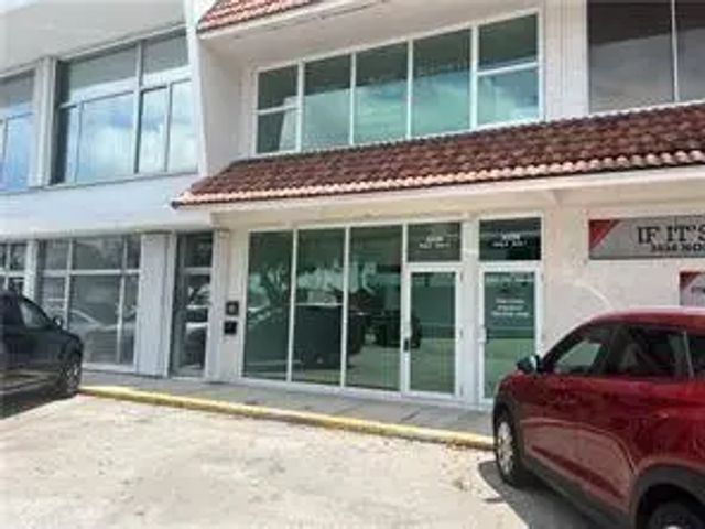 2 of 20 - 3038 N Federal Highway #e - 2nd Fl Office, Fort Lauderdale, FL