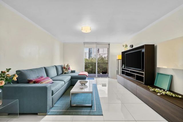 4 of 53 - 520 Se 5th Avenue #2406, Fort Lauderdale, FL