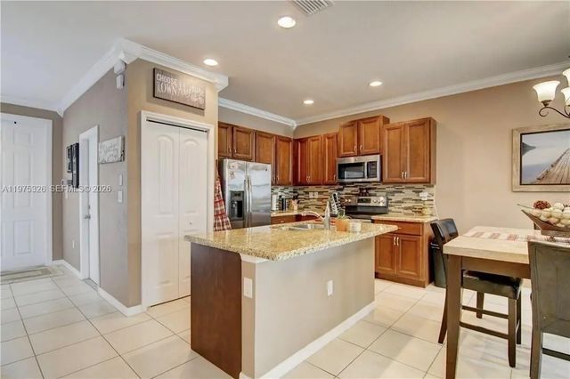 4 of 31 - 1071 Nw 33rd Court, Pompano Beach, FL