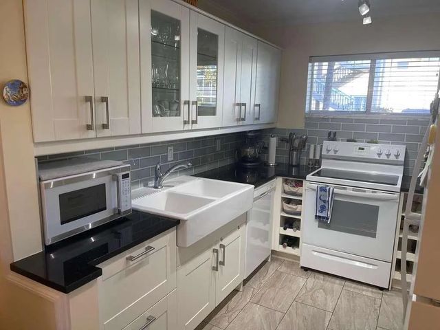 2566 S Garden Drive #108, Lake Worth