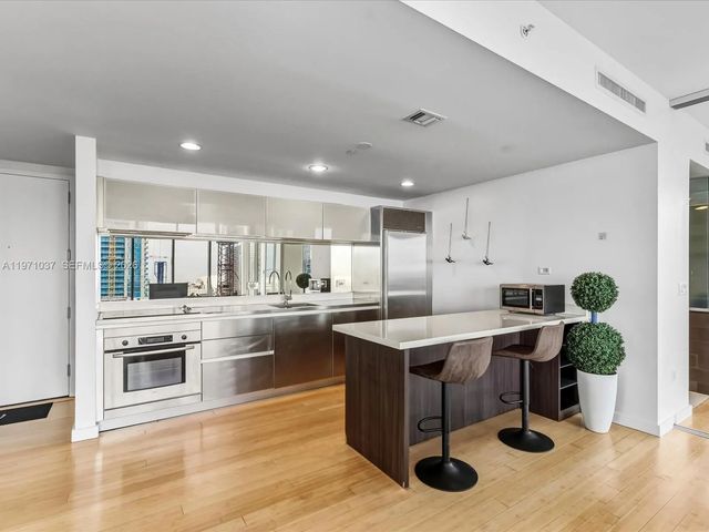 5 of 43 - 1040 Biscayne Boulevard #1107, Miami, FL