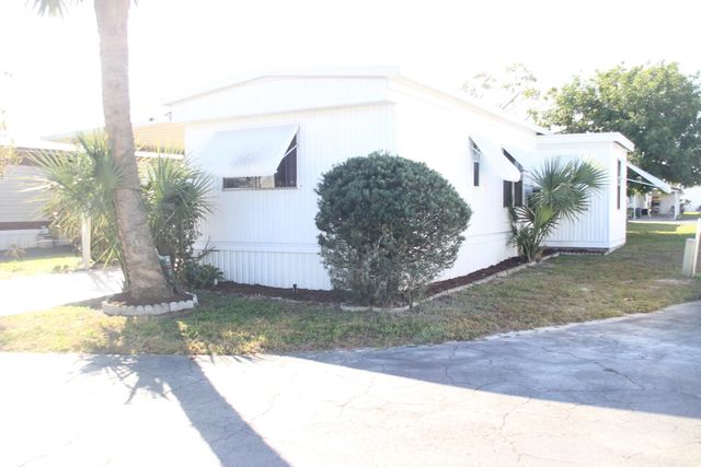 58009 Bahama Bay, Boynton Beach