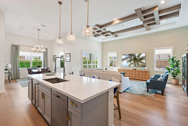 Photo of Listing #R11168540