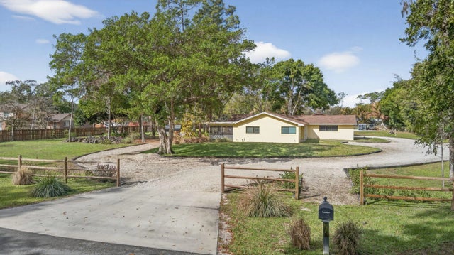 Photo of Listing #R11168549