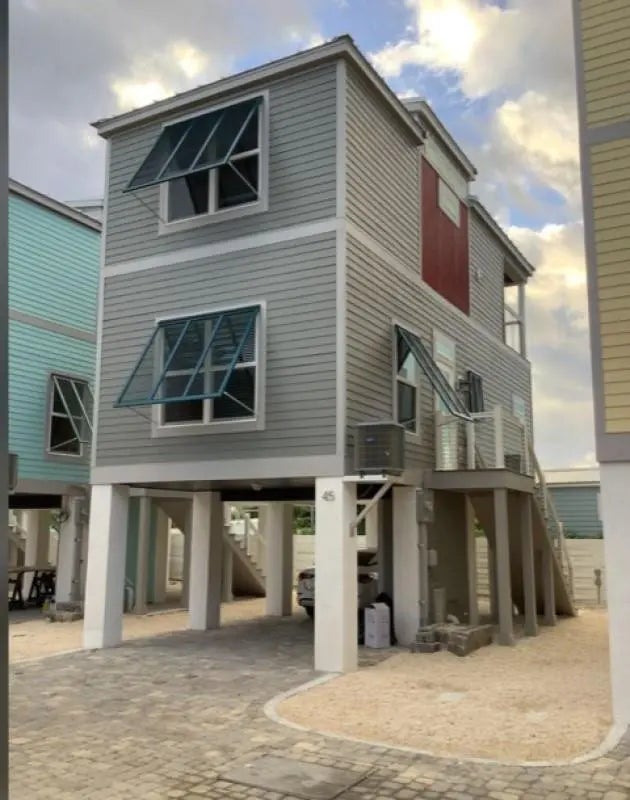 101 11th Street, Marathon