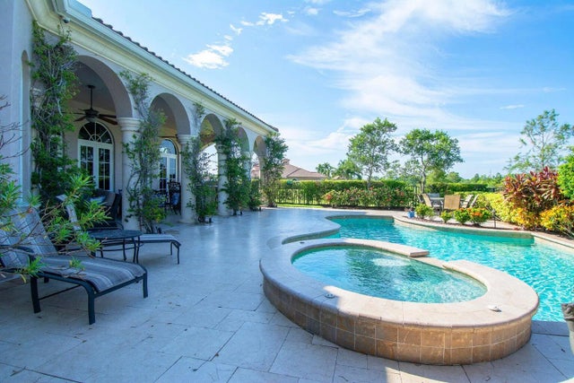 Photo of Listing #R11168587