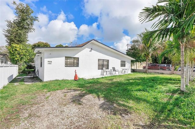 3 of 11 - 1563 Ne 148th Street, Miami, FL