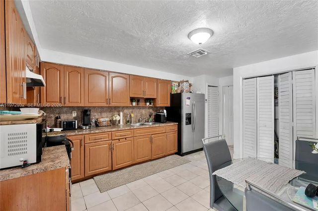 4 of 11 - 1563 Ne 148th Street, Miami, FL