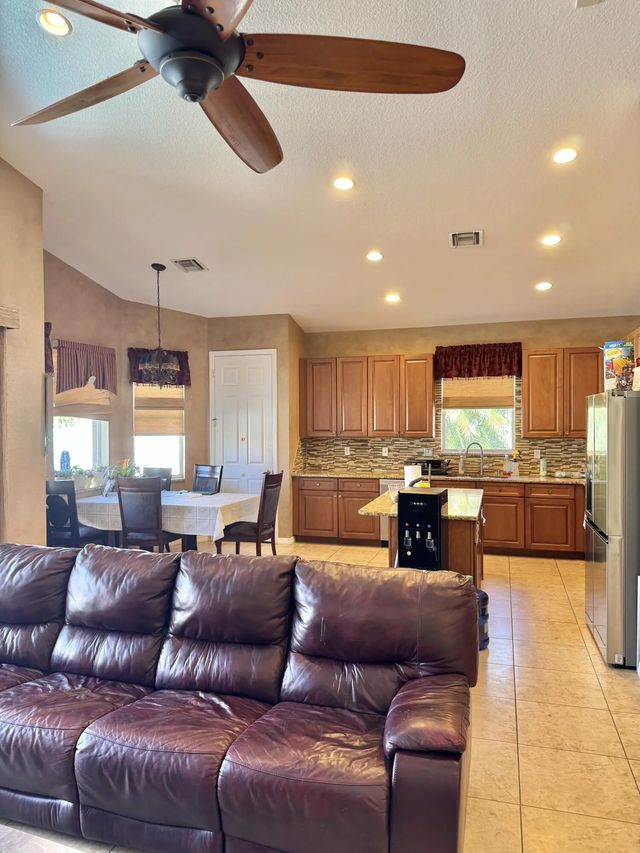 5 of 22 - 4149 Worlington Terrace, Fort Pierce, FL