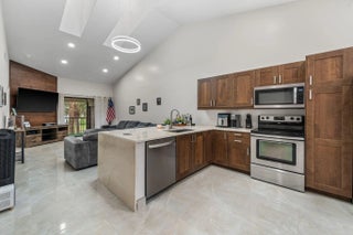 Photo of Listing #R11168619