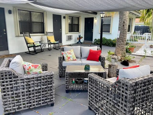 3 of 18 - 213 Hibiscus Avenue, Pompano Beach, FL