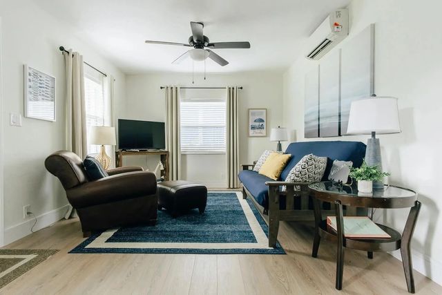 4 of 18 - 213 Hibiscus Avenue, Pompano Beach, FL