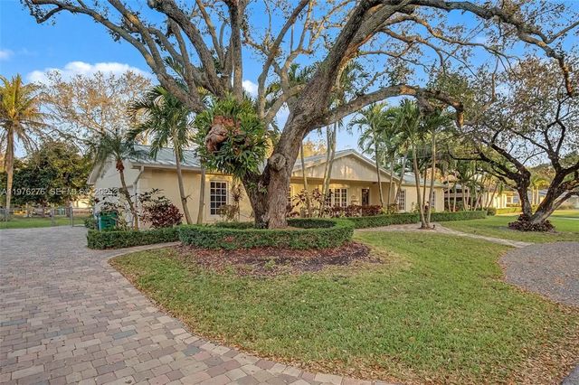 2 of 36 - 15401 Sw 81 Avenue, Palmetto Bay, FL