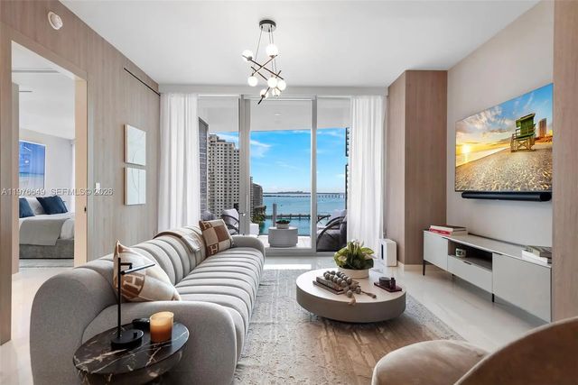 2 of 38 - 300 Biscayne Blvd Way #1605, Miami, FL