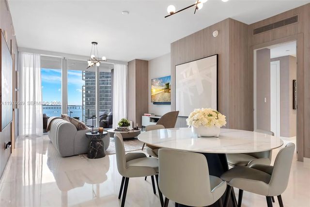 4 of 38 - 300 Biscayne Blvd Way #1605, Miami, FL