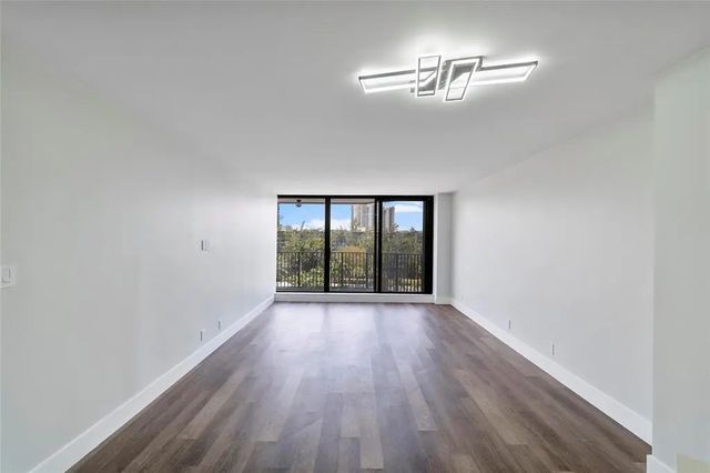 5 of 58 - 300 Three Islands Boulevard #306, Hallandale Beach, FL